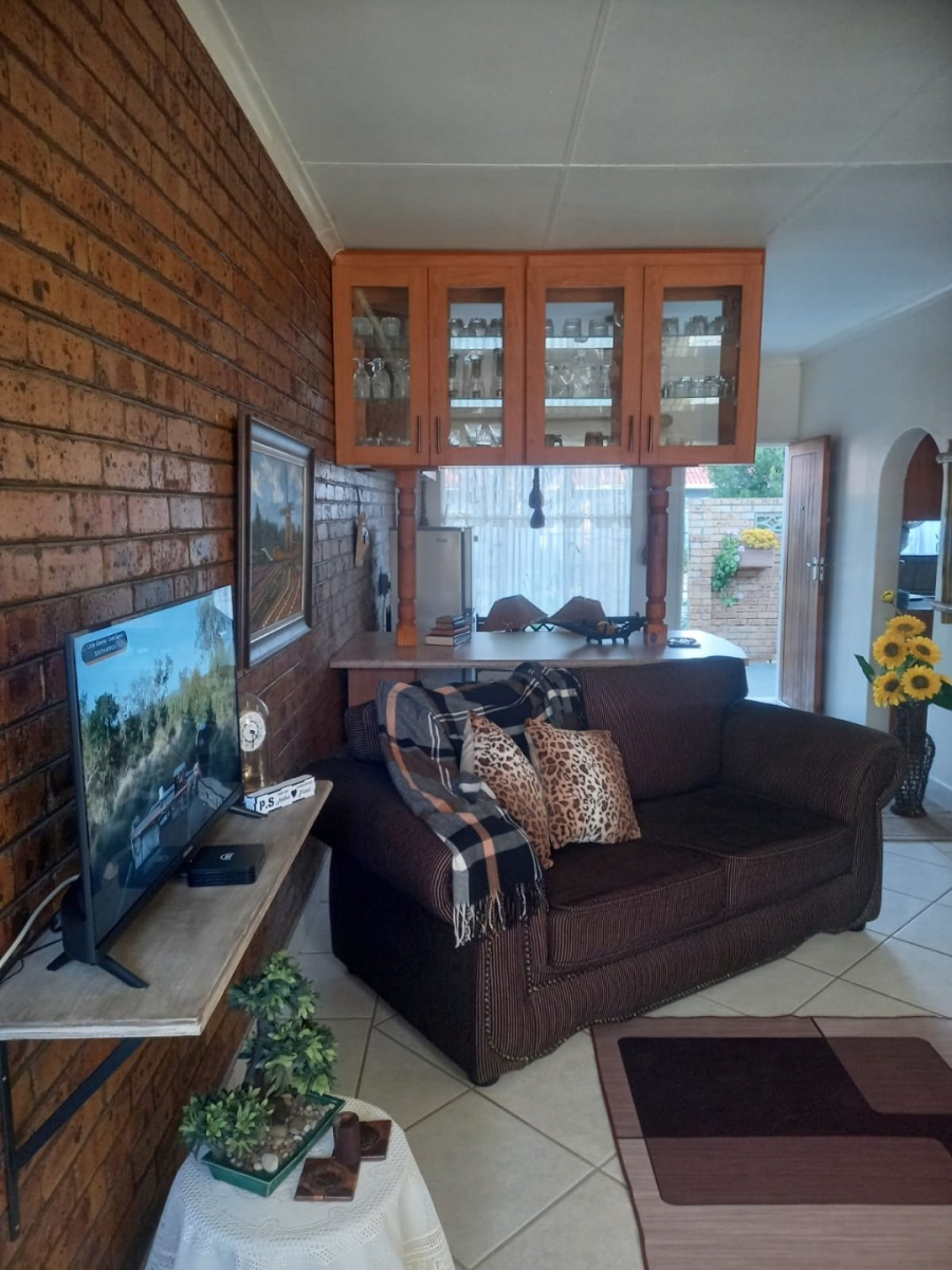 2 Bedroom Property for Sale in La Hoff North West